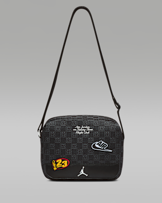 Jordan Monogram Messenger Bag (3.6L). Nike.com